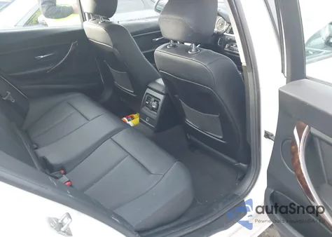 2015 BMW 328I xDrive z USA, uszkodzony, nr VIN WBA3B5C50FF960739